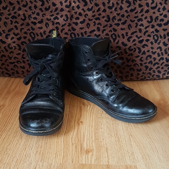 Leyton Dr. Martens Boots